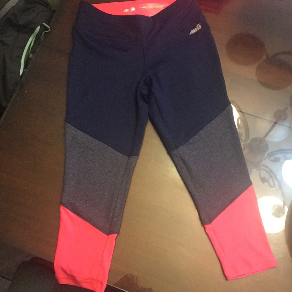 Women’s Capri running/workout leggings